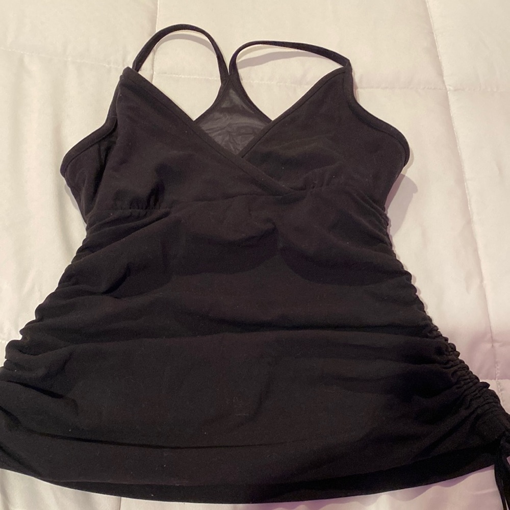 Black lululemon yoga top.